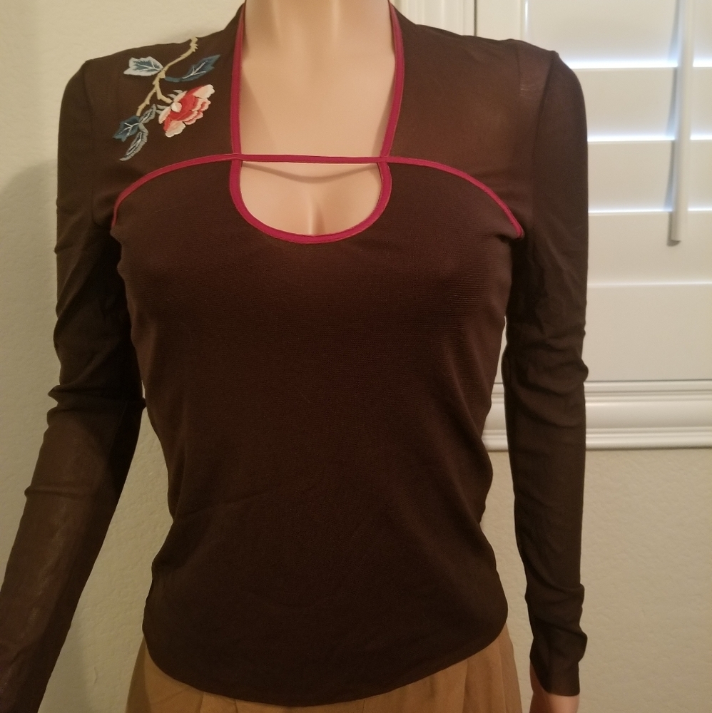 Nylon leather Rose embroidered top
